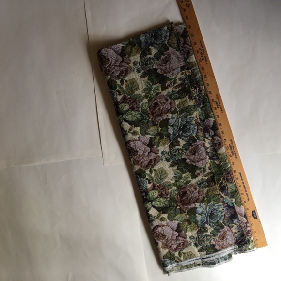 Floral tapestry fabric. 56x42 inches. - Picture 2 of 8